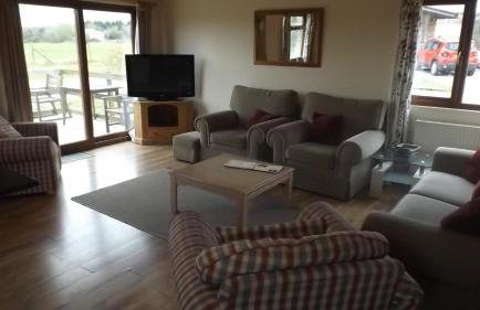 3 bedroom lodge- Sleeps 6- Avonvale Holiday Lodge - Photo 2