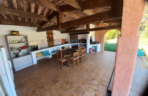 VILLA avec piscine - 4 chambres - parking - calme - Foto 6