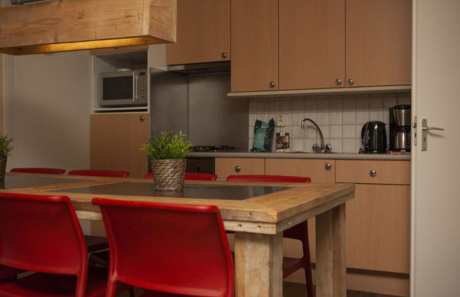 Combined Bungalow with Decorative Fireplace near Veluwe - Photo 5