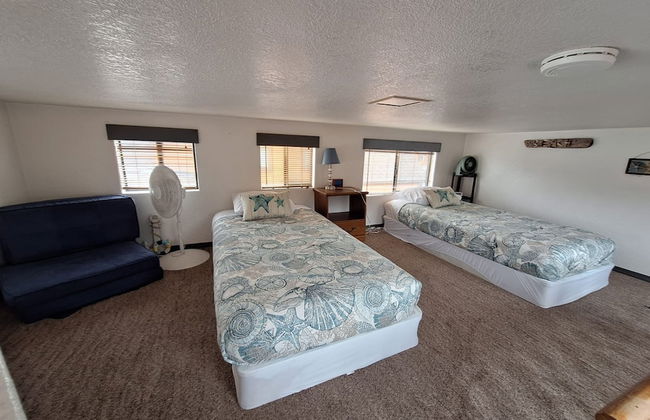 Ocean Front Cabin 14 w Jacuzzi Gorgeous Views - Photo 4