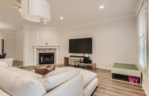 Captivating 4BR Haven with Park View near DT - Foto 8