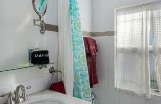 The Gingerbread Cottage - Photo 18