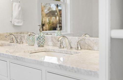 Modern Family Home Walkable to Town - Foto 4