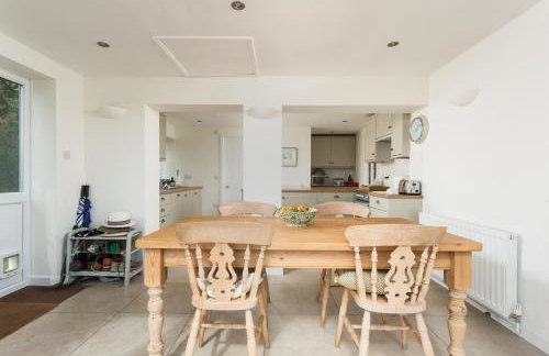 Stunning 3 Bedroom Cottage near Historic York - Photo 11