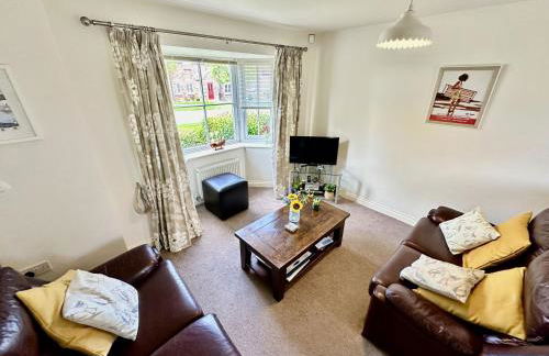Snowdrop Cottage - Part of the The Bay Filey Holiday Village with pool, gym and direct beach access, pub, restaurant, tennis and meadows walks - Foto 5