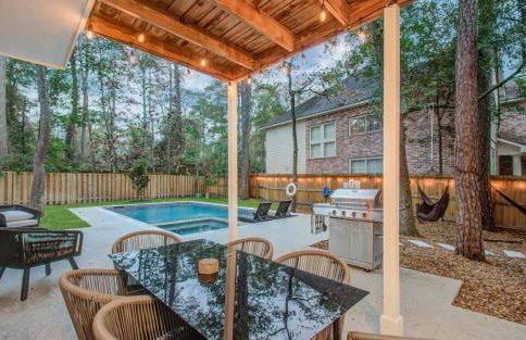 Luxury Mansion Dream Home - 6 Bed Pool Grill - Photo 33