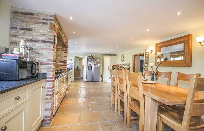 Charming 5-bed Cottage in Old Sodbury Bristol - Foto 8