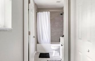 The Refuge on 5th - Pets , Patio & Firepit - Photo 35