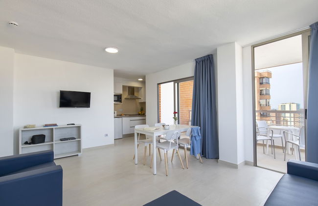 Aparthotel BCL Levante Lux - Photo 18