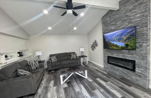 Modern Family Home -3BR -High Speed Wi-Fi Comfort - Foto 1