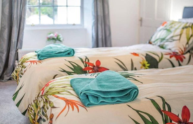 Lovely Villa 1 King 1 Double Sofa 4 Single Beds - Foto 3