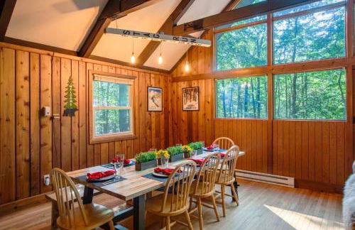 Gorgeous Chalet in the Poconos w/ Hot Tub! - Foto 25