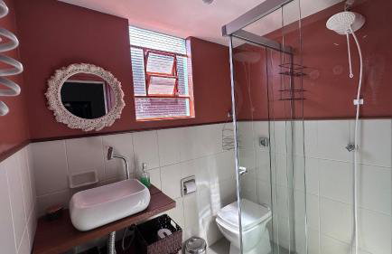 Villa do Aconchego - Casa Decorada para até 6p - Próxima ao Centro - Churrasqueira - Foto 14