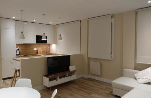 Apartamento Costa II con Parking exterior comunitario y parking privado en el centro - Foto 5