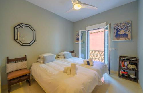 Beautiful Frontline beach Townhouse - Photo 32