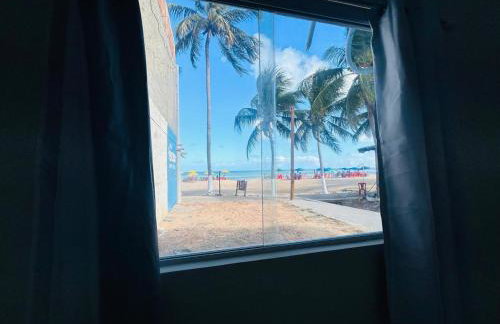 Flats Mar Sereno, Flat pé na areia na orla do centro de Japaratinga, Mais que hospedagem, uma experiência à beira-mar - Foto 1