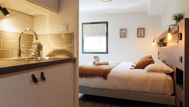 Appart'hôtel Le Corot - Accès Autonome - Saint-Junien Centre - Foto 2, Profilbild