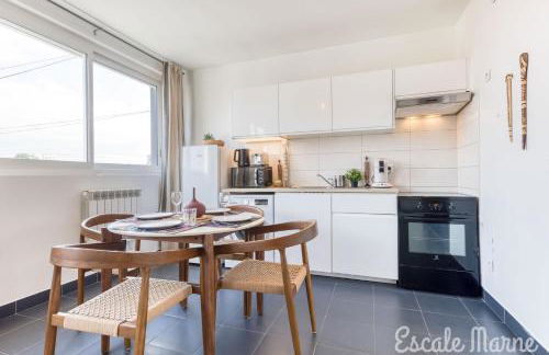 escale-marne fr - Savanna Loft - M8 Tour Eiffel - AC - Climatisation - Parking Gratuit - Free Luggage Storage - Consigne à Bagages Gratuite - 102 - Foto 17