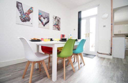 3-Bed Townhouse - Central, Free parking - Foto 28