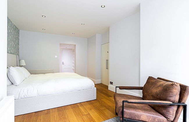 Charming Two-Bedroom Flat in West Hampstead - Photo 7