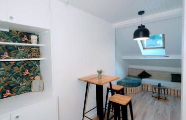 Sous la tour - Foto 2