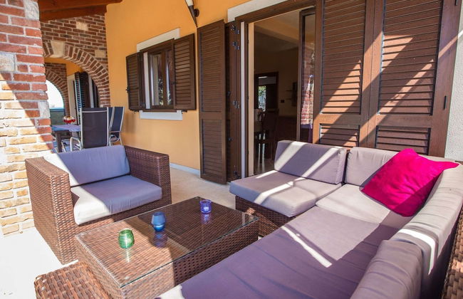 Adorable Holiday Home With Private Swimming Pool & Terrace - Foto 1