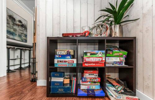 Huge 8BR wHTD Pool Ensuites Games Near Beach - Foto 3