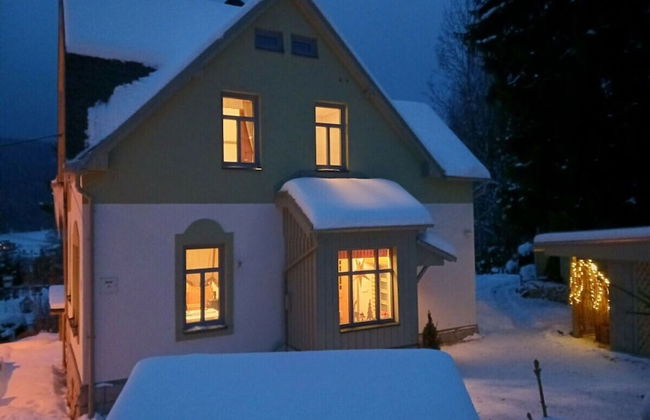 Beautiful Villa With Comfort - Photo 32