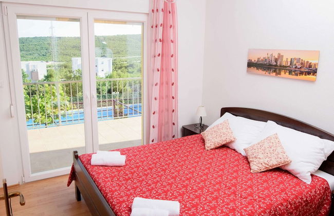 Peaceful Retreat in a Hill Landscape near Split - Foto 6