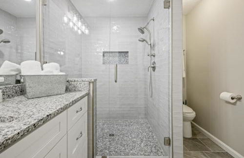 Lots of Hot Spots & Activities Near This Townhome - Foto 29