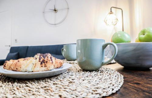 The Dashwood Suite - 2BR Modern Apt with Stylish Design Decor, Free Secure Underground Parking & 50" Smart TV - Foto 77