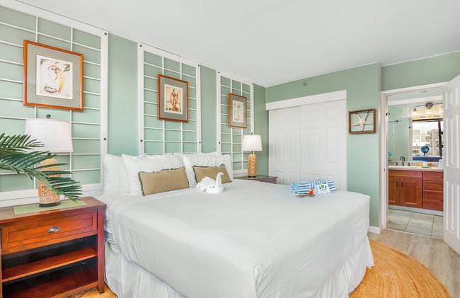 Mountain View Condo with King or Queen Bed and Parking - Photo 35