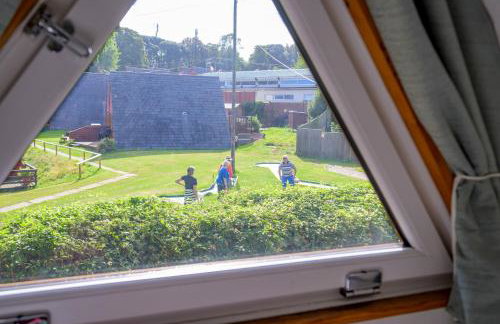 Escape to a Clifftop Chalet with pool and tennis onsite - 1A Kingsdown Holiday Park - Foto 27