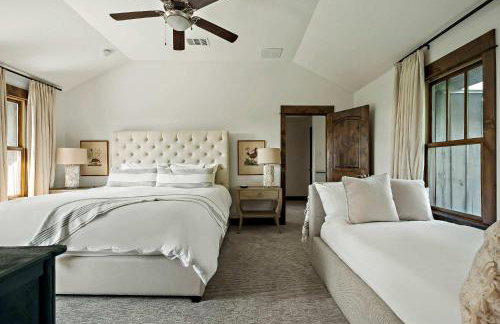 Lake Travis Luxe Villa - 4BR, Pickleball & BBQ - Foto 22