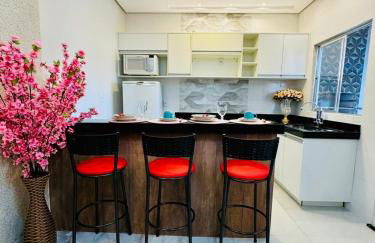 INCRIVEL FLAT 3 MINUTOS do CENTRO COM CHURRASQUEIRA E AR CONDICIONADO - Foto 17