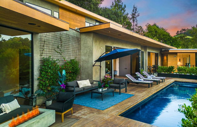 Beverly Glen Hillside Haven - Photo 27