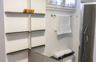 Stunning architectural villa with direct access to lake - Foto 17