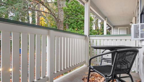 Blueground Overlake pool nr Marymoor Park SEA-969 - Foto 4, Other