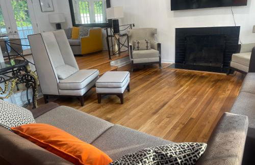 Entire 5 Bedrooms Home near DC and Metro - Foto 28