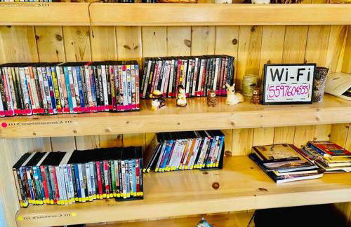 Squirrel View Hot tub BBQ Patio Shuffle Board - Foto 18