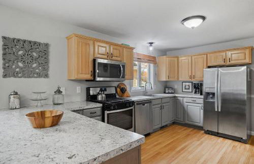 Modern Open Concept 4 Bed 2 5 Bath Mid to LongTerm Private Single Family Home - Foto 13