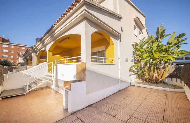 R141 - C6 Manila Resort Patio - Foto 1