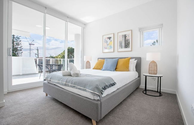 Wow Southport Apartment Near Light Rail Station - Photo 7