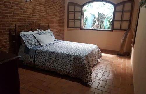Casa em penedo com cachoeira - Photo 26