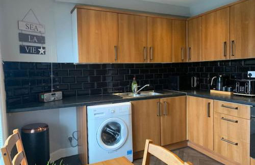 Fantastic Large 2 X Bedroom Flat, Free Parking - Photo 24
