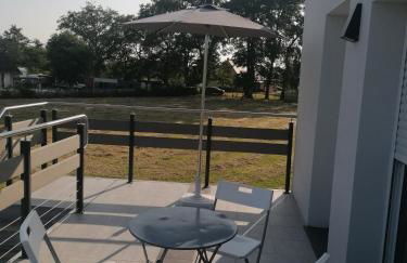 Appartement indépendant, parking privé, 600m du circuit - Photo 5