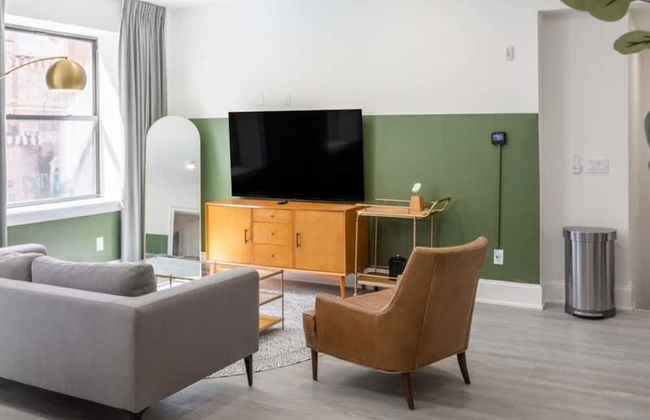 Sosuite Corner 1BR Apt w W D Desk - Photo 25