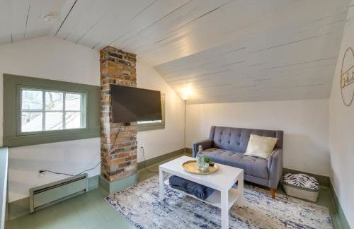 Quaint Winesburg Cottage with Porch and Pond! - Foto 15