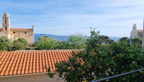 Appartement avec terrasse au centre du village - Foto 2