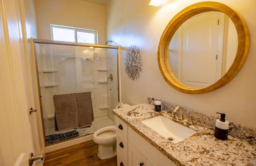 3400 SqFt House W/40Ft Heated Pool/Spa- Strip View - Photo 41